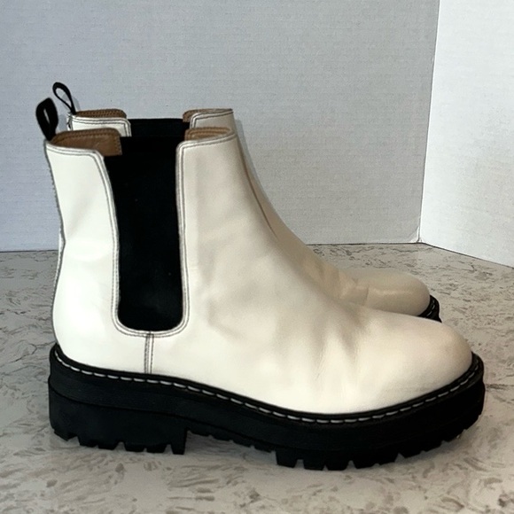 MARC FISHER LTD Pirro Chelsea Lugsole Pull On Leather Ankle Booties Ivory - Picture 7 of 16